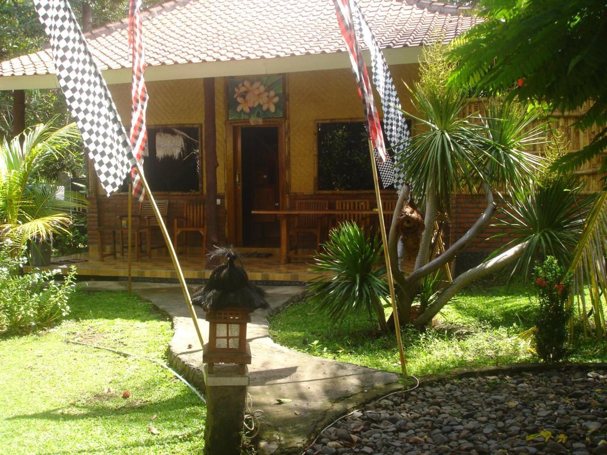 Dormitory Sedap Malam Singaraja Exterior foto