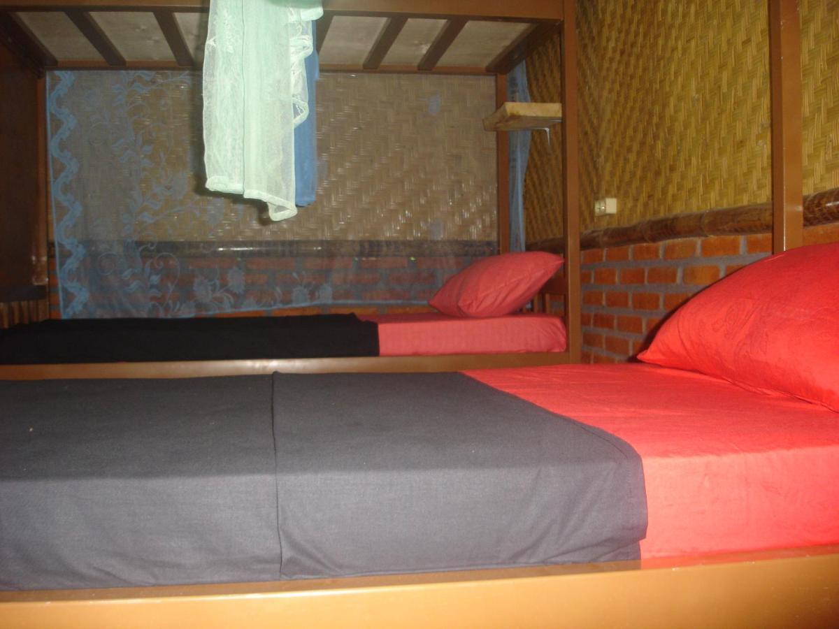 Dormitory Sedap Malam Singaraja Exterior foto